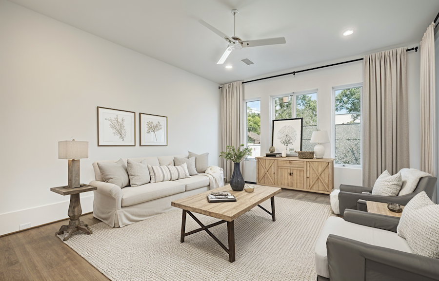 Salón de Casa de Campo Decorado Virtualmente con IA