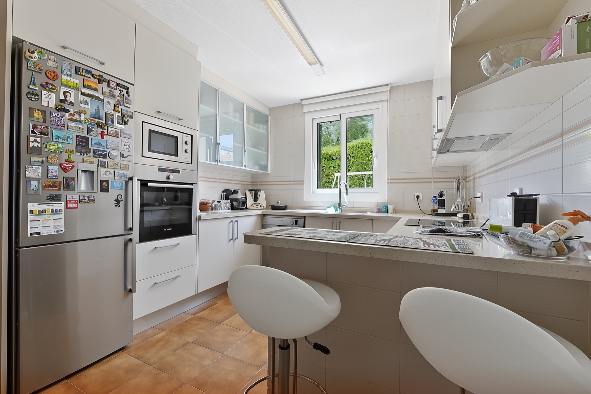HDR merge kitchen Stager AI native RAW bracket engine