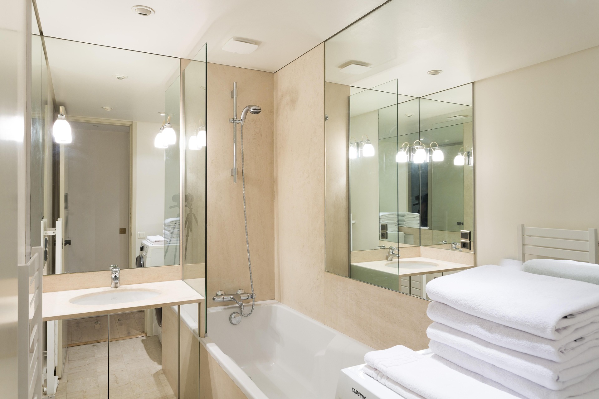 HDR Enhancement — Luxury Bathroom — Stager AI virtual staging Collov AI alternative