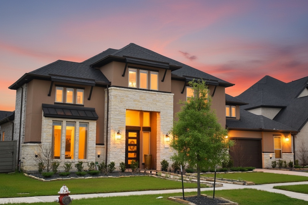 Day to dusk exterior — Stager AI from photo
