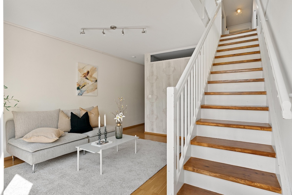 Dining Room virtual staging — Stager AI vs roOomy