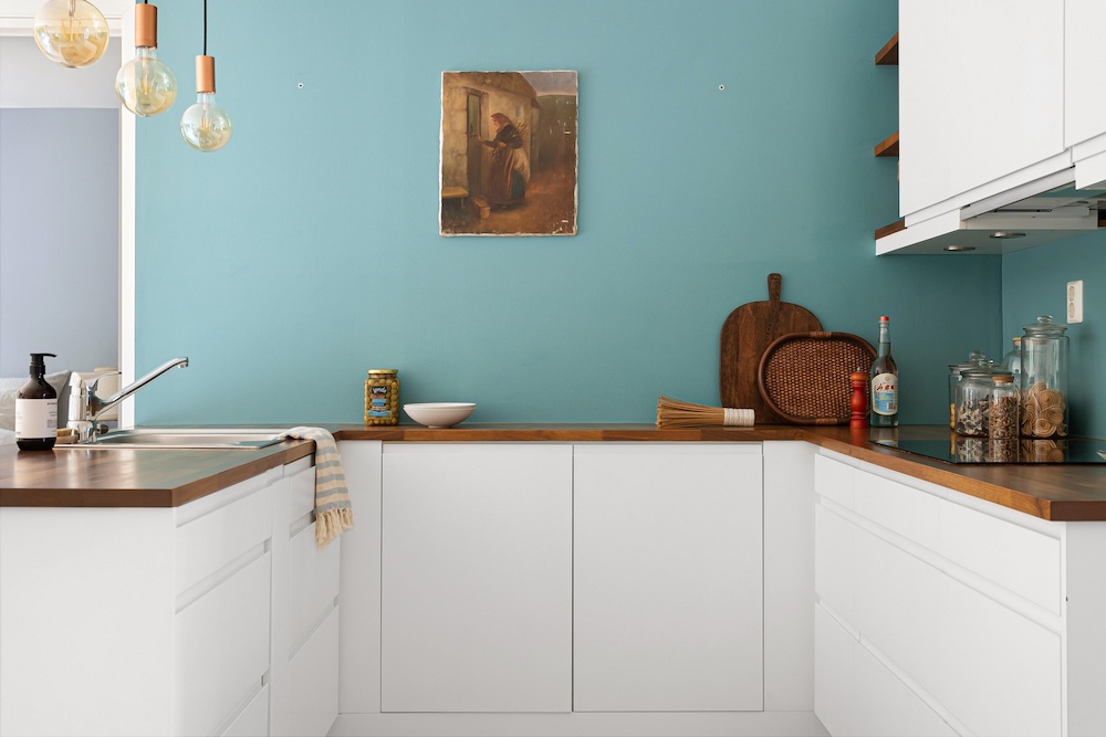 HDR merge kitchen — Stager AI exclusive feature
