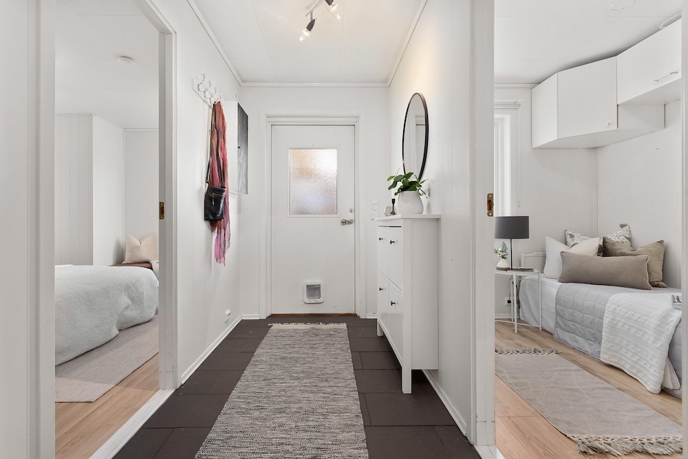 Master Bedroom virtual staging — Stager AI vs Virtual Staging AI