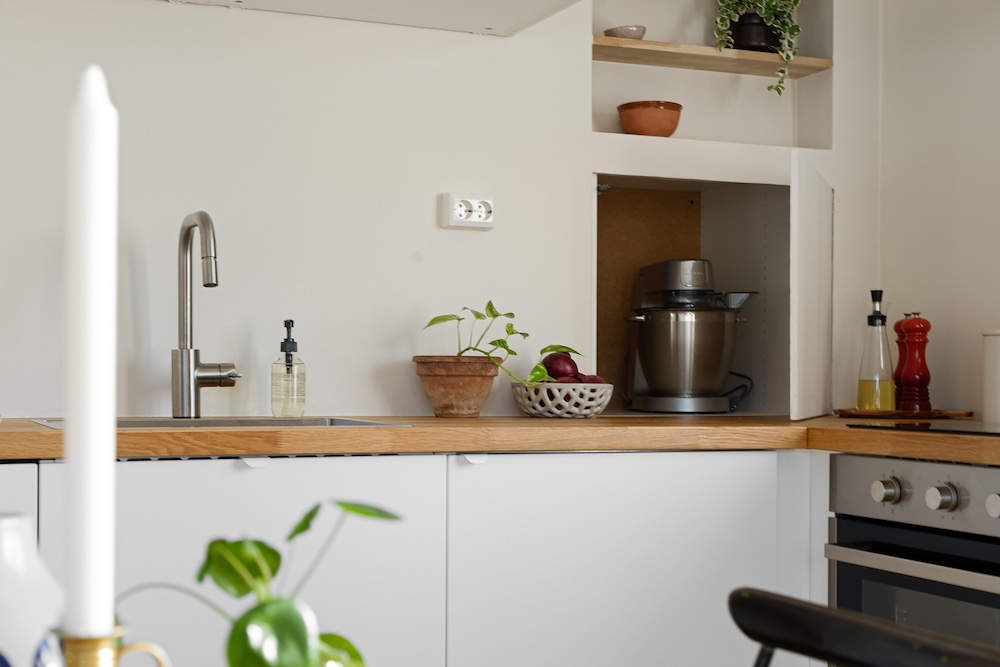 HDR kitchen merge — exclusive to Stager AI
