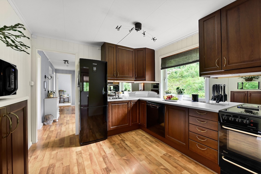 Kitchen virtual staging — Stager AI vs Virtual Staging AI