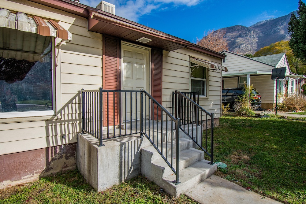 Day-to-dusk exterior — exclusive to Stager AI
