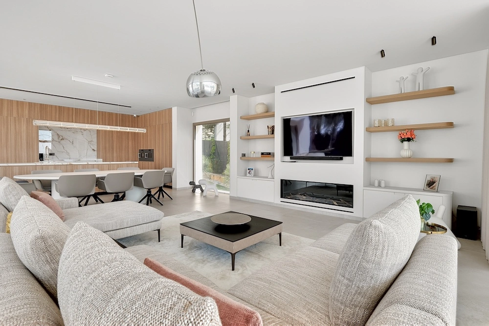 Luxury Villa - AI enhanced real estate photo