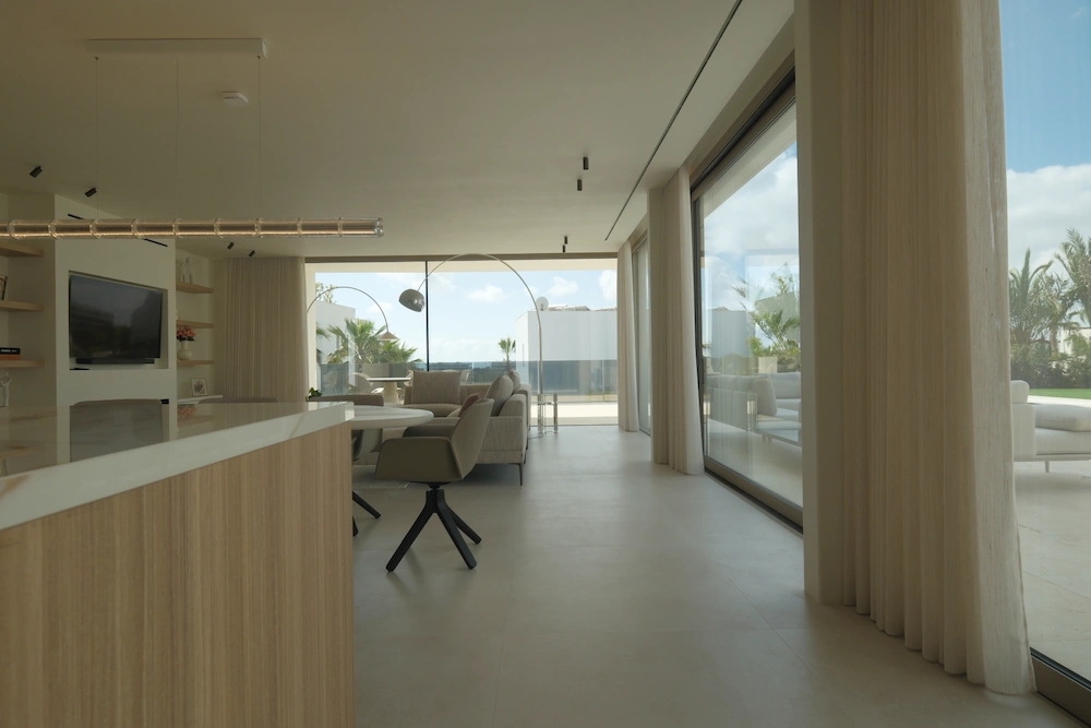 Luxury Villa - Original unedited real estate photo